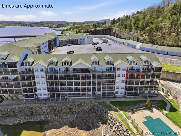 $265,000 | 464 Cedar Heights Drive, Unit 3B, Camdenton, MO 65020