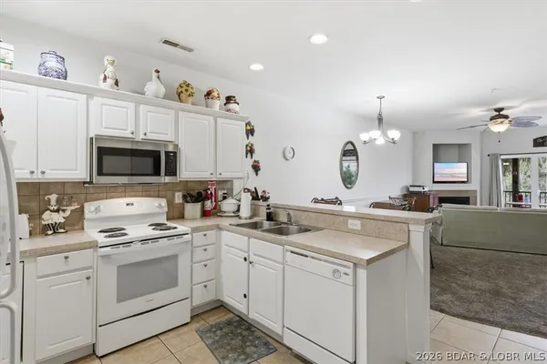 $265,000 | 464 Cedar Heights Drive, Unit 3B, Camdenton, MO 65020