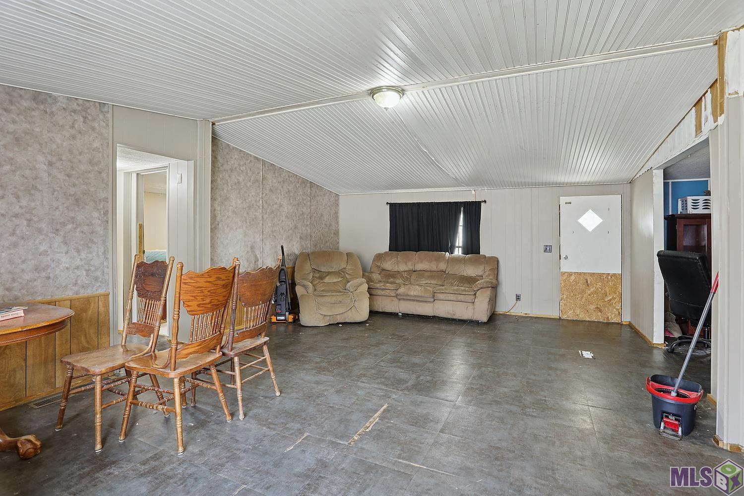 18037 Little Road Livingston, LA 70754 - Photo 5 of 13