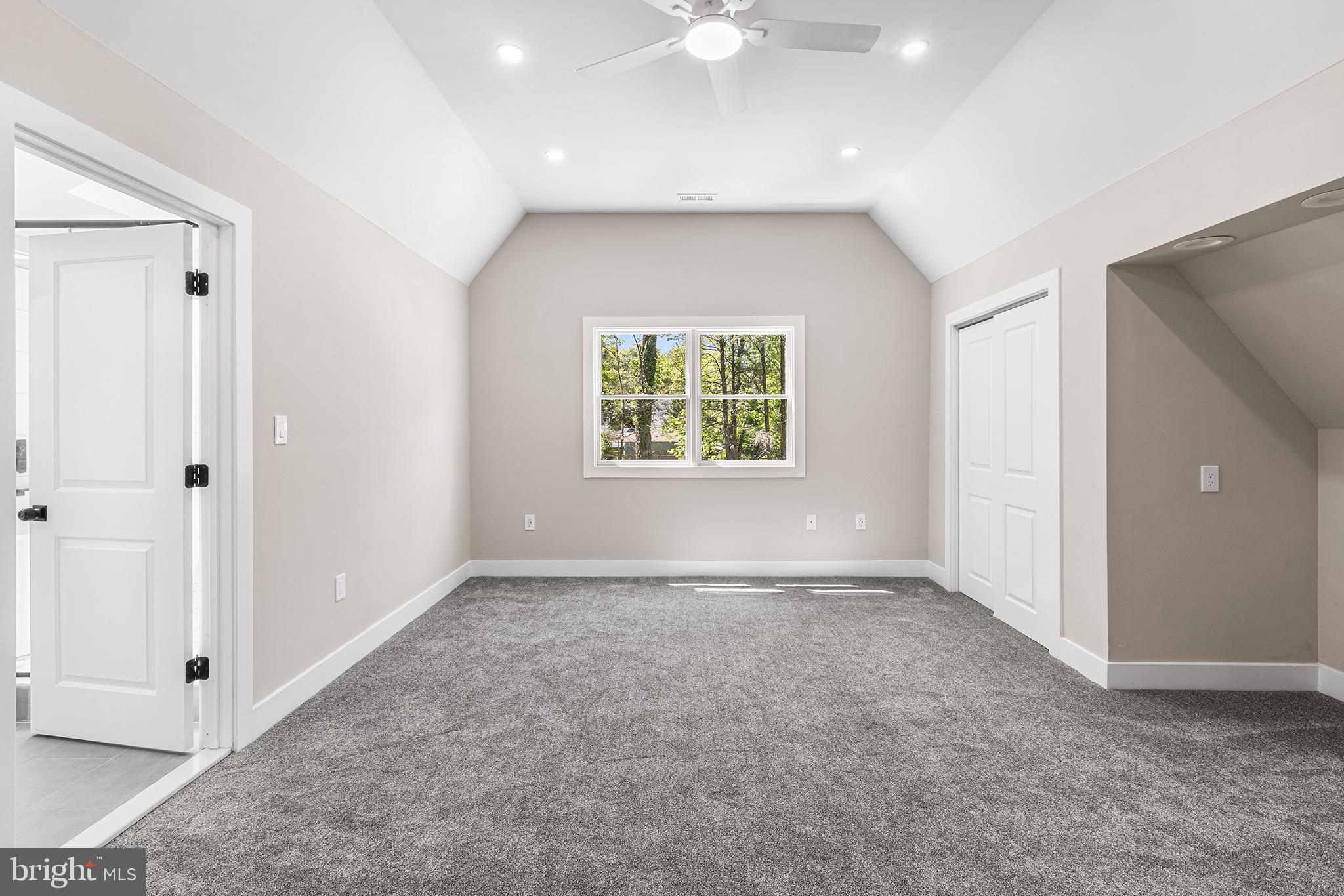 849 Glenn Circle Wayne, PA 19087 - Photo 22 of 36 an empty room with windows and closet