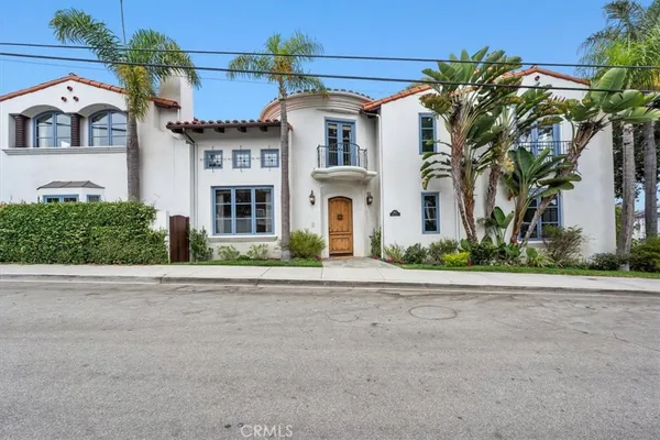$5,000,000 | 1901 John Street, Manhattan Beach, CA 90266