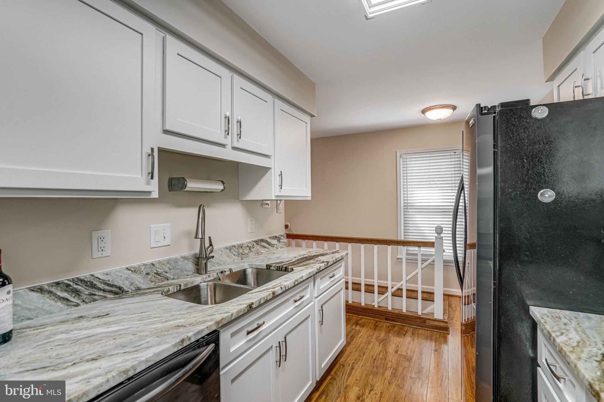 7266 Linden Tree Lane Springfield, VA 22152 - Photo 8 of 26 Gallery Image 8