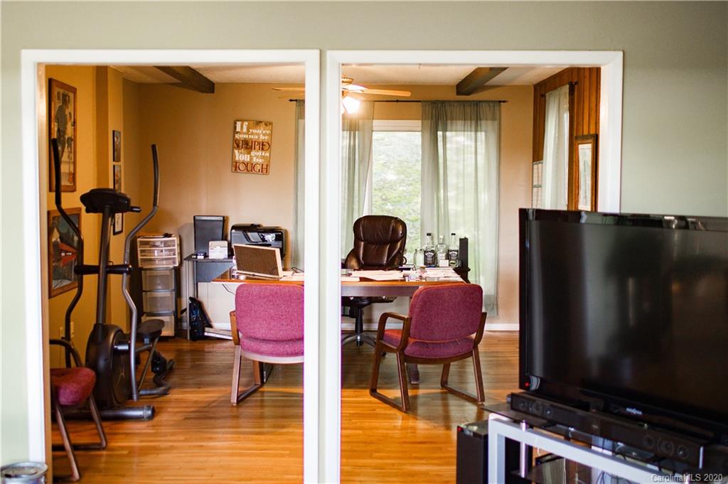 138 Lakeview Road Spruce Pine, NC 28777 - Photo 11 of 31 Gallery Image 11