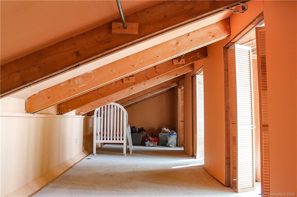 138 Lakeview Road Spruce Pine, NC 28777 - Photo 20 of 31 Gallery Image 20