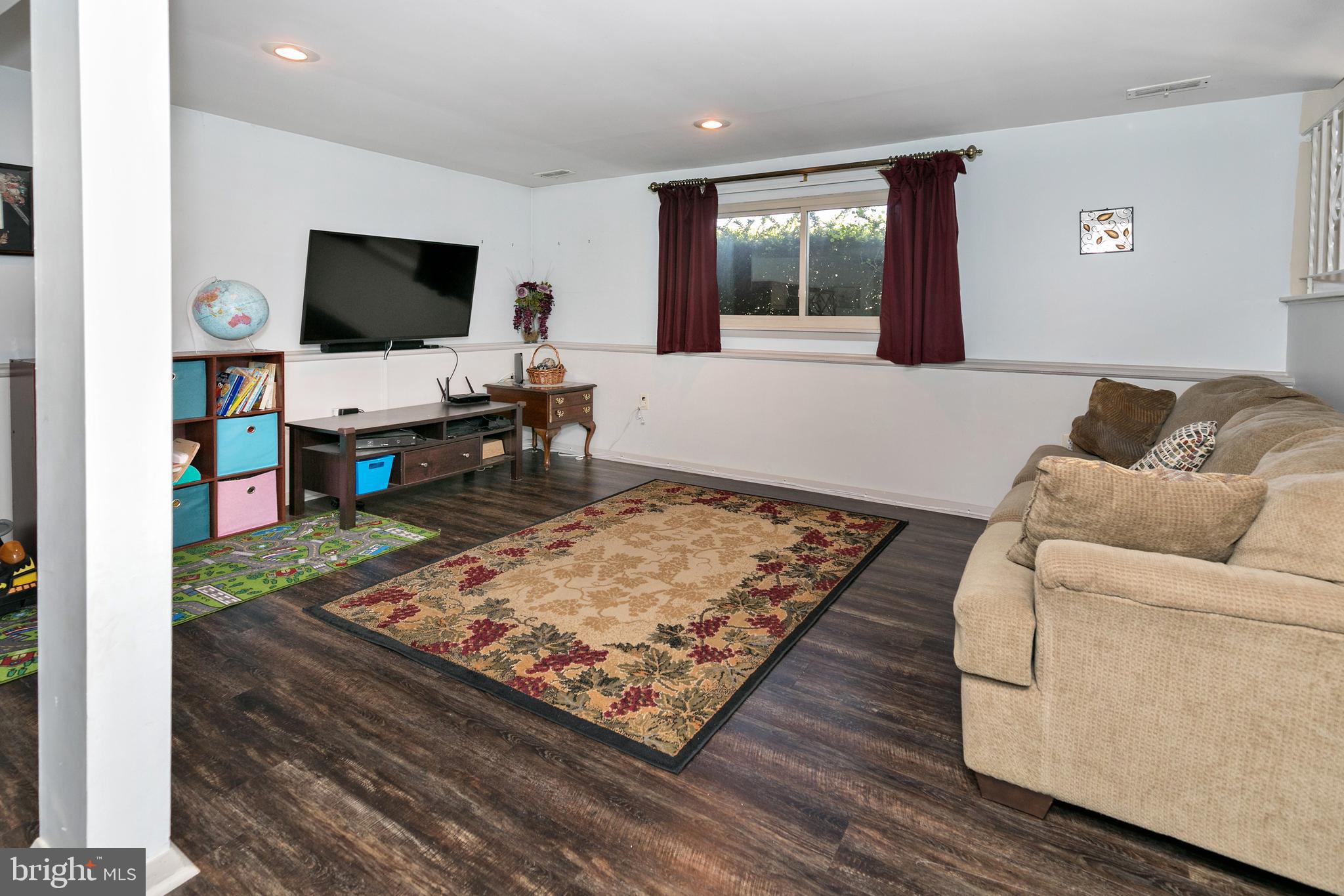 11 Harvard Road Atco, NJ 08004 - Photo 13 of 22 Family Room