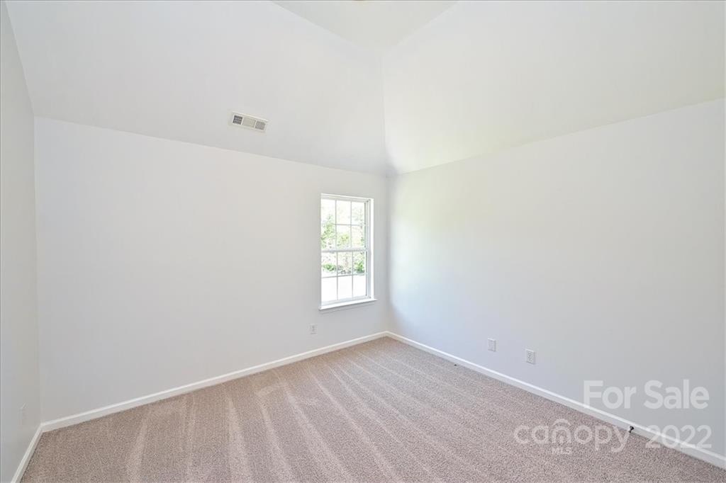 675 Winding Branch Road Rock Hill, SC 29732 - Photo 29 of 34 an empty room with a window