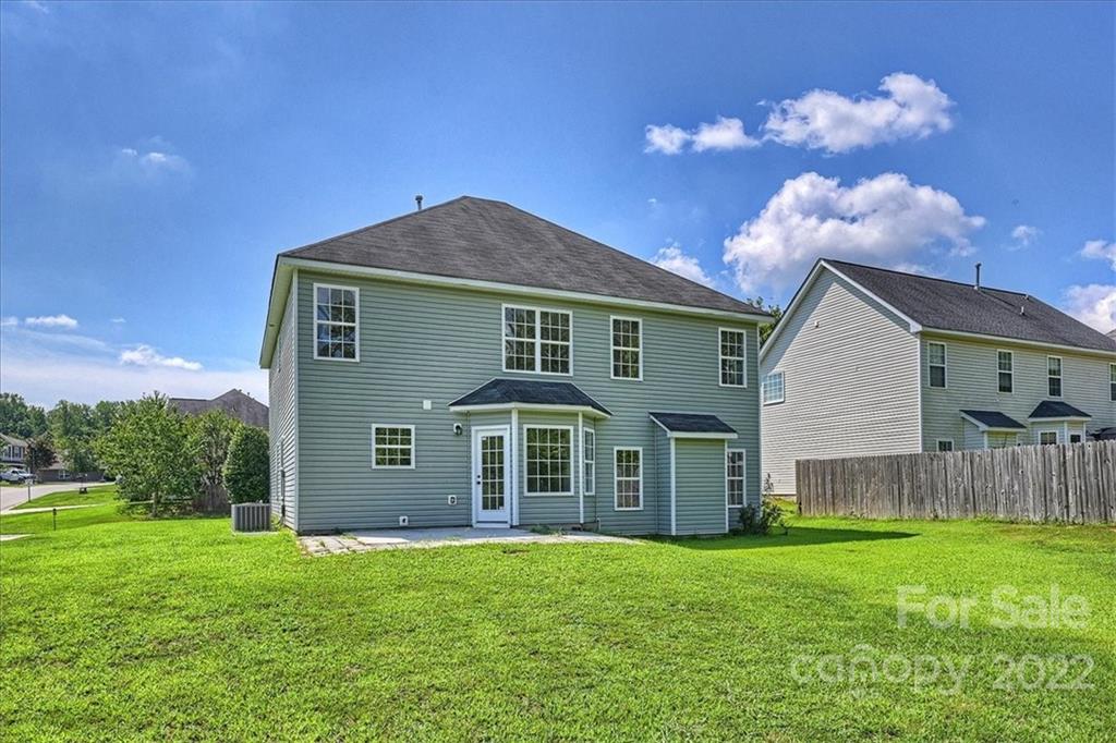 675 Winding Branch Road Rock Hill, SC 29732 - Photo 32 of 34 a view of a house with backyard and garden