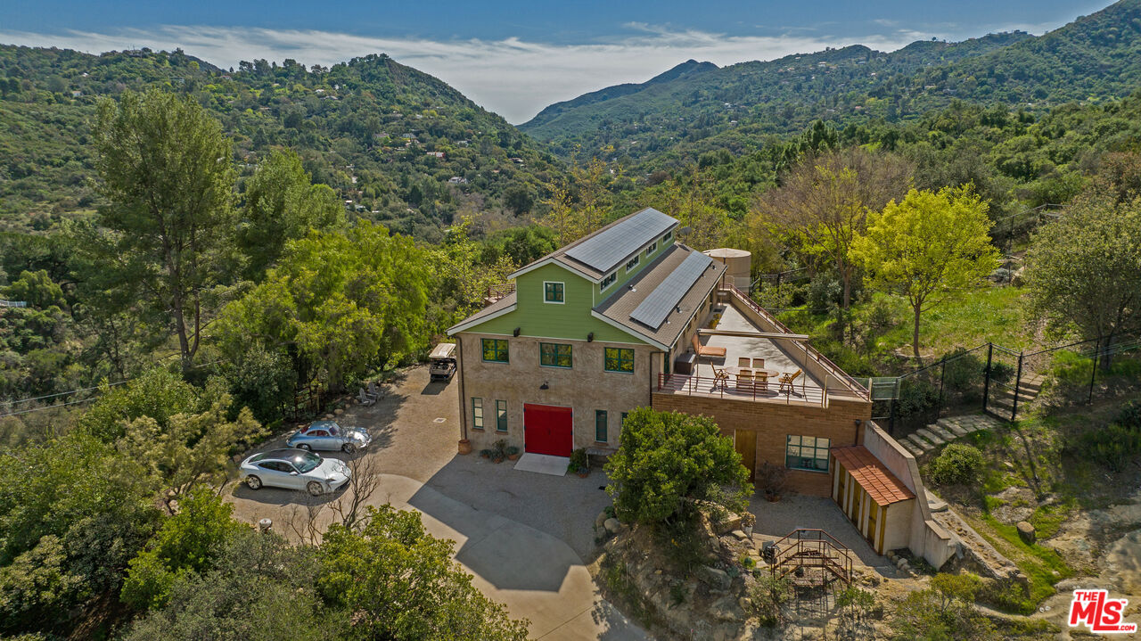 635 Greenleaf Canyon Road Topanga, CA 90290 - Photo 2 of 64