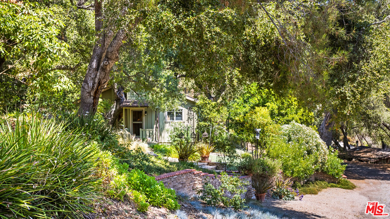 635 Greenleaf Canyon Road Topanga, CA 90290 - Photo 22 of 64