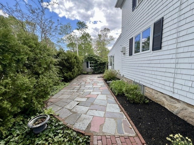 102 Main Street Marion, MA 02738 - Photo 6 of 35