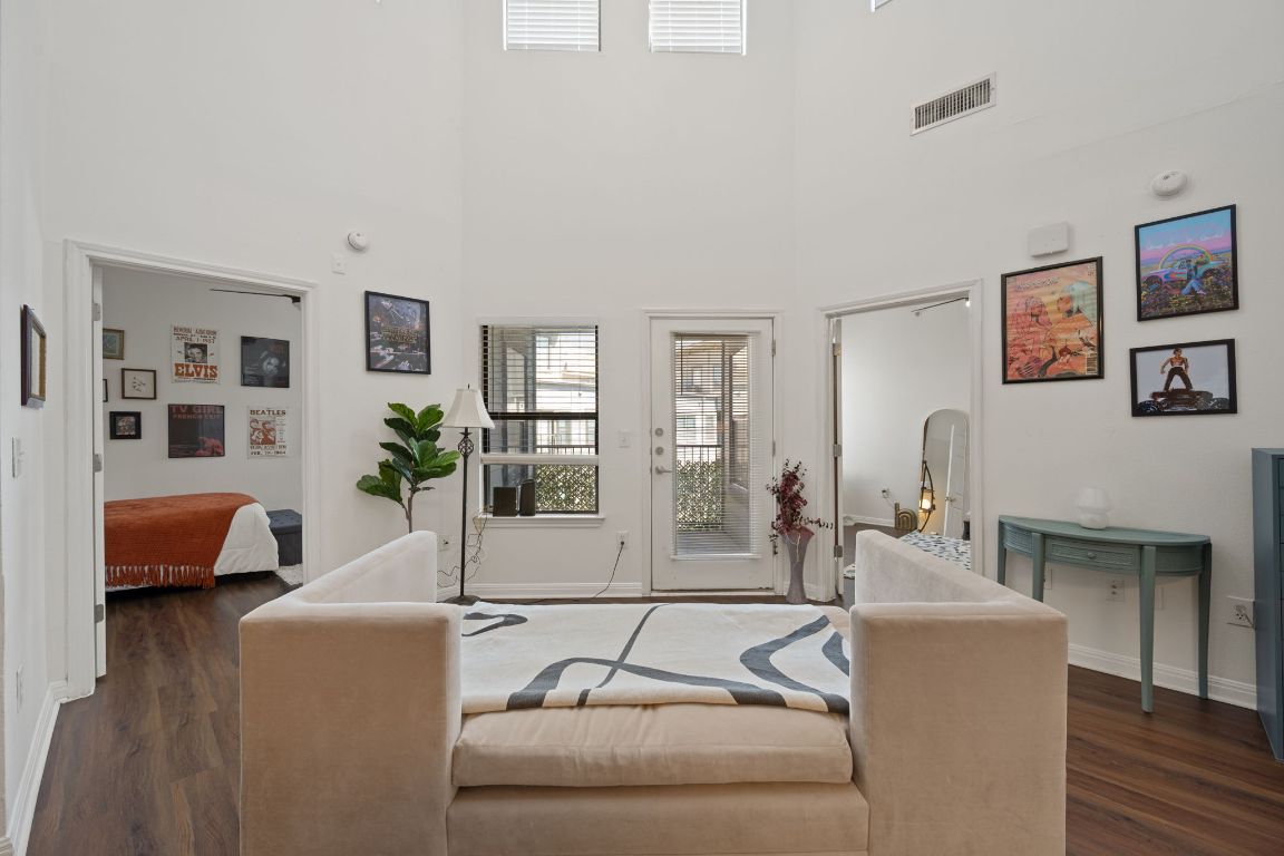 2502 Leon Street, Unit 511 Austin, TX 78705 - Photo 3 of 27 a living room with furniture and a couch