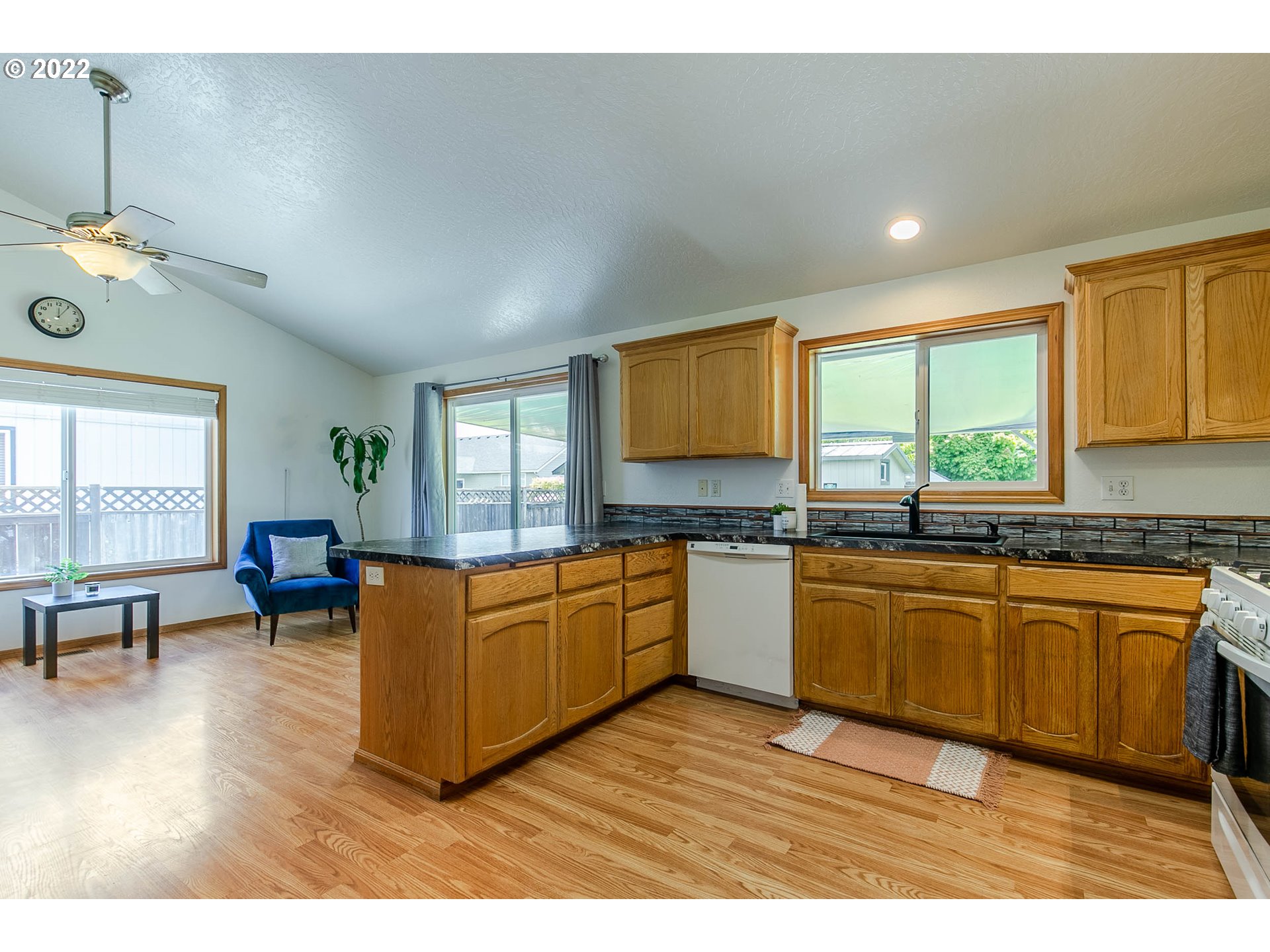 3939 North Street Springfield, OR 97478 - Photo 12 of 31 Gallery Image 12