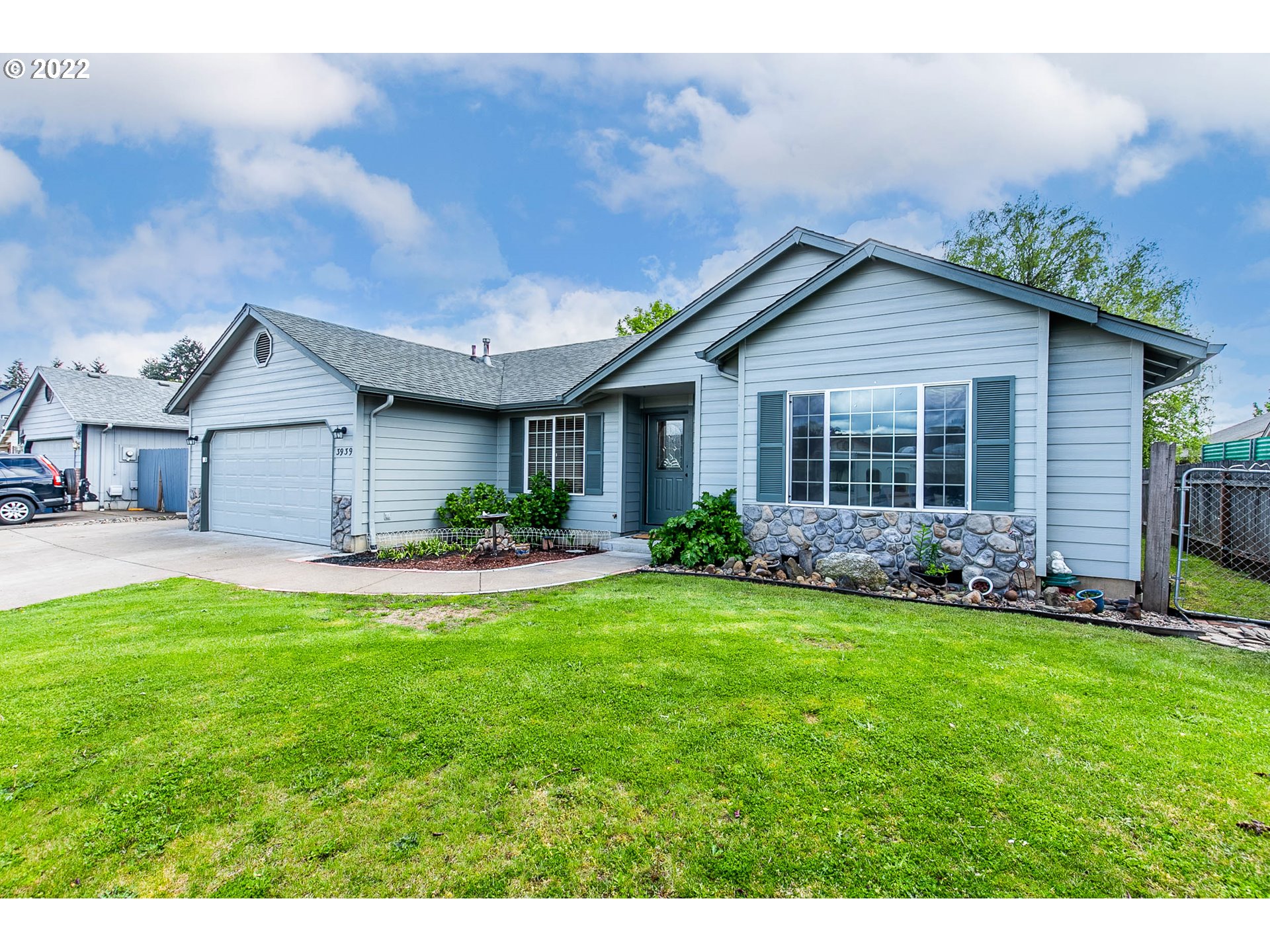 3939 North Street Springfield, OR 97478 - Photo 2 of 31 Gallery Image 2
