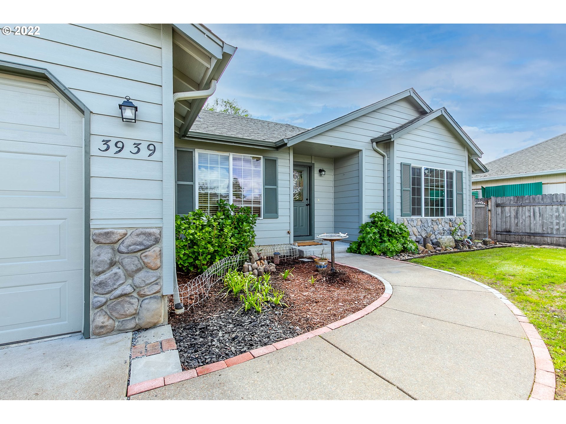 3939 North Street Springfield, OR 97478 - Photo 4 of 31 Gallery Image 4