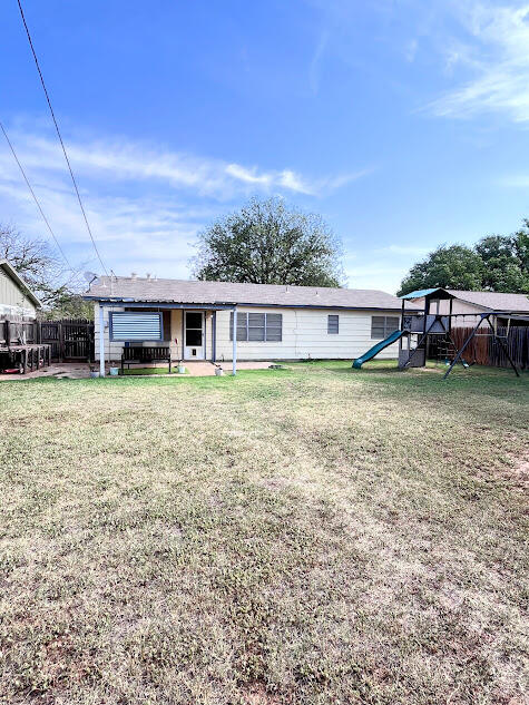 4813 53rd Street Lubbock, TX 79414 - Photo 19 of 21 4813 Backyard