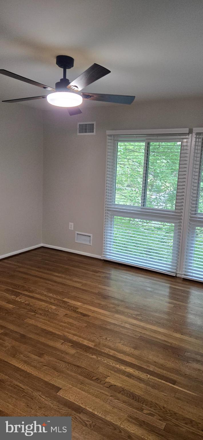10612 Crossing Creek Road Potomac, MD 20854 - Photo 24 of 46 Gallery Image 24