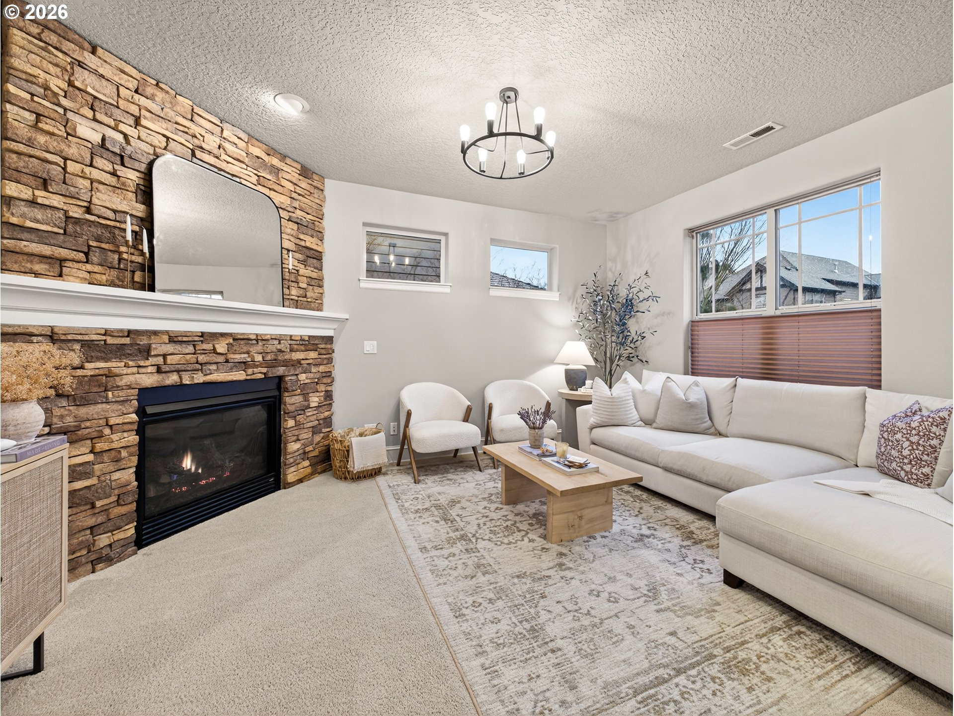 17118 Southwest Sonnet Way King City, OR 97224 - Photo 8 of 48 Living Room