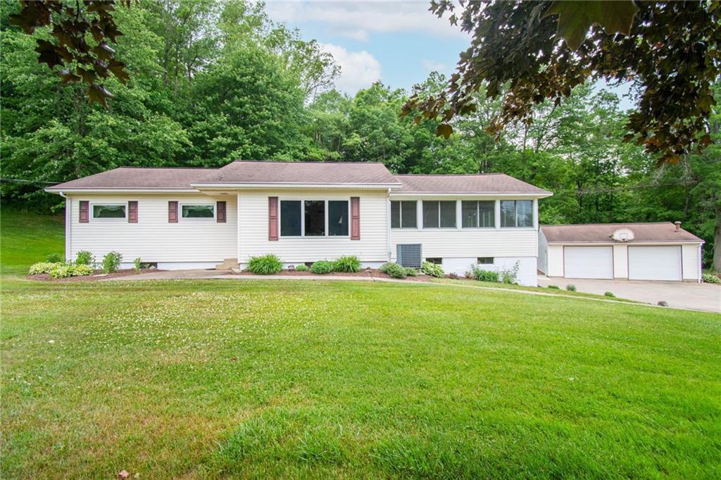 137 Lakewood Road New Castle, PA 16101 - Photo 1 of 27 Gallery Image 1