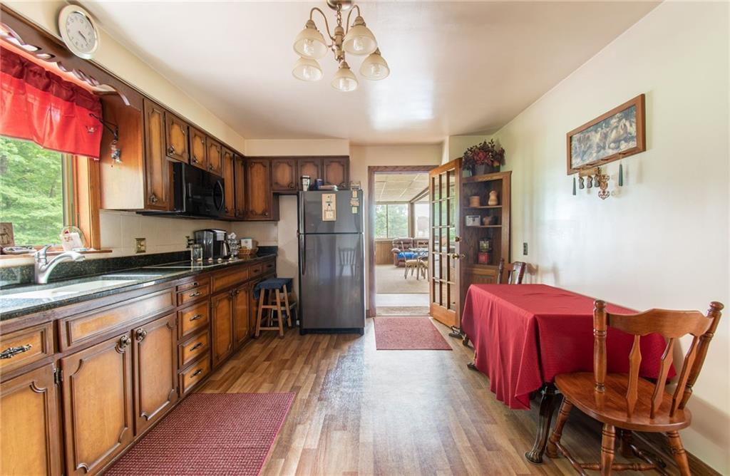 137 Lakewood Road New Castle, PA 16101 - Photo 9 of 27 Gallery Image 9