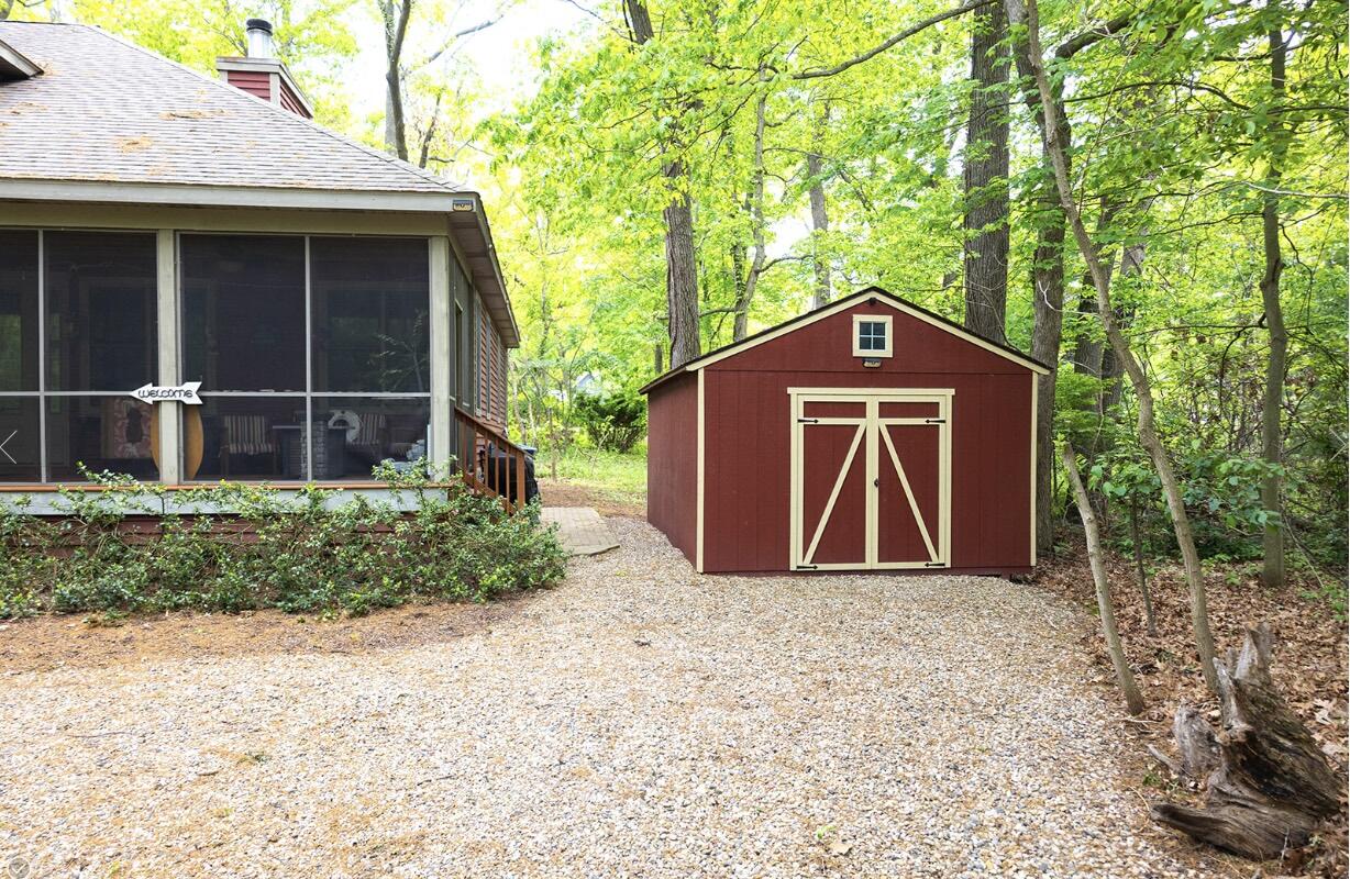 18774 Old Field Road New Buffalo, MI 49117 - Photo 10 of 24 IMG_2398