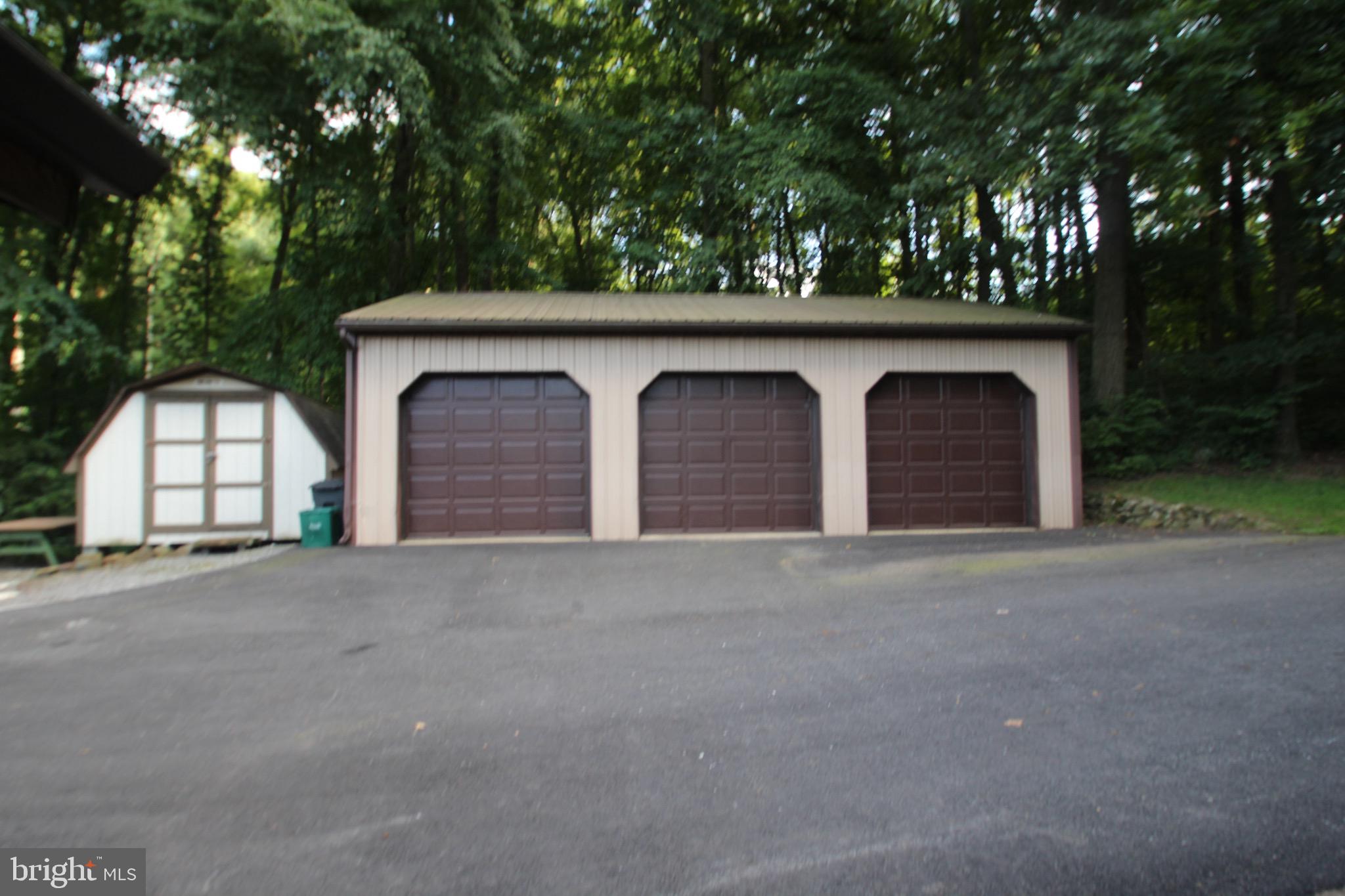 5701 Bossler Road Elizabethtown, PA 17022 - Photo 24 of 24 garage & shed