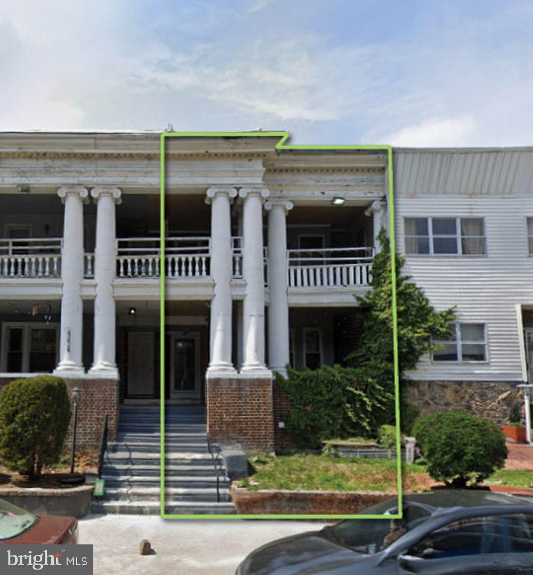 118 South 46th Street Philadelphia, PA 19139 - Photo 1 of 7 a front view of building with yard