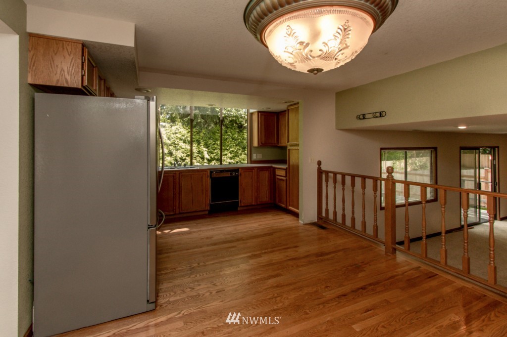 2329 243rd Place Southeast Bothell, WA 98021 - Photo 12 of 24