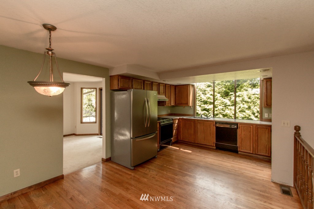 2329 243rd Place Southeast Bothell, WA 98021 - Photo 14 of 24