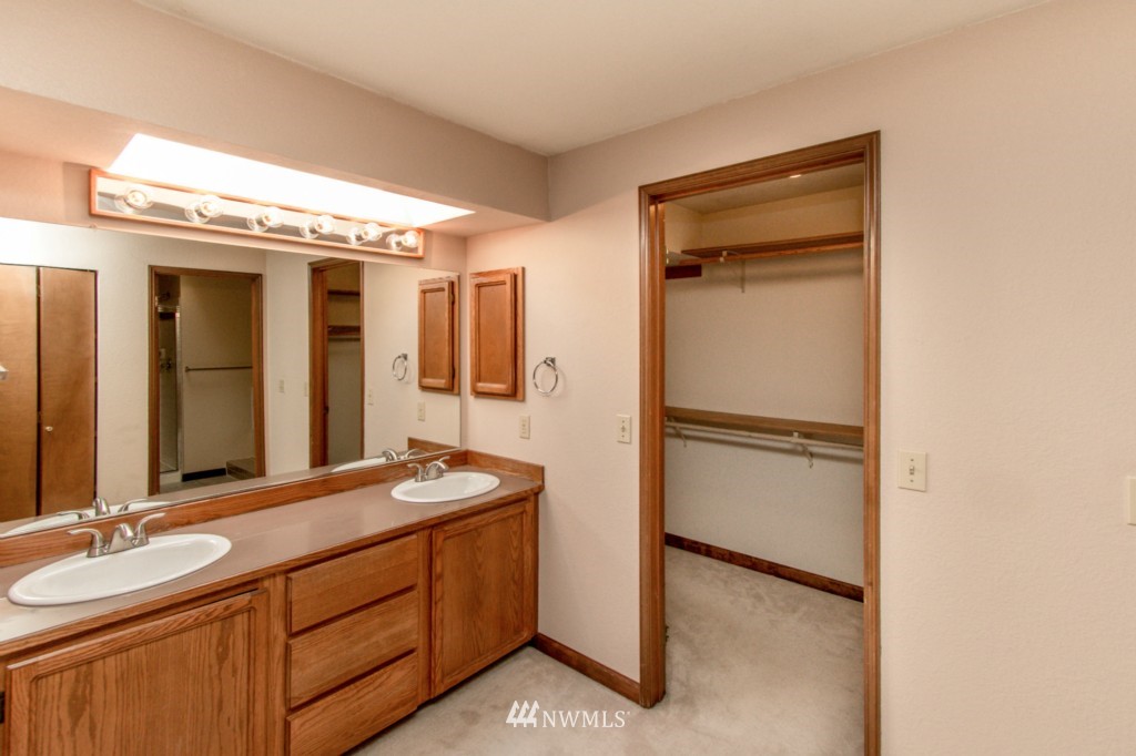 2329 243rd Place Southeast Bothell, WA 98021 - Photo 22 of 24