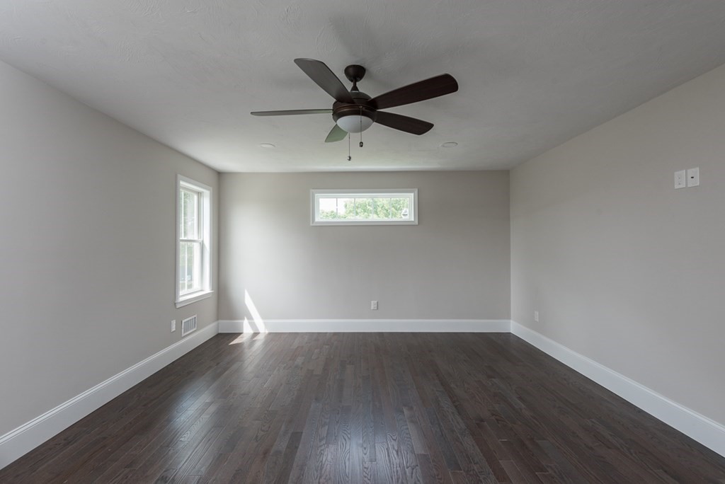 7 Thomas Mann Circle Norfolk, MA 02056 - Photo 16 of 26