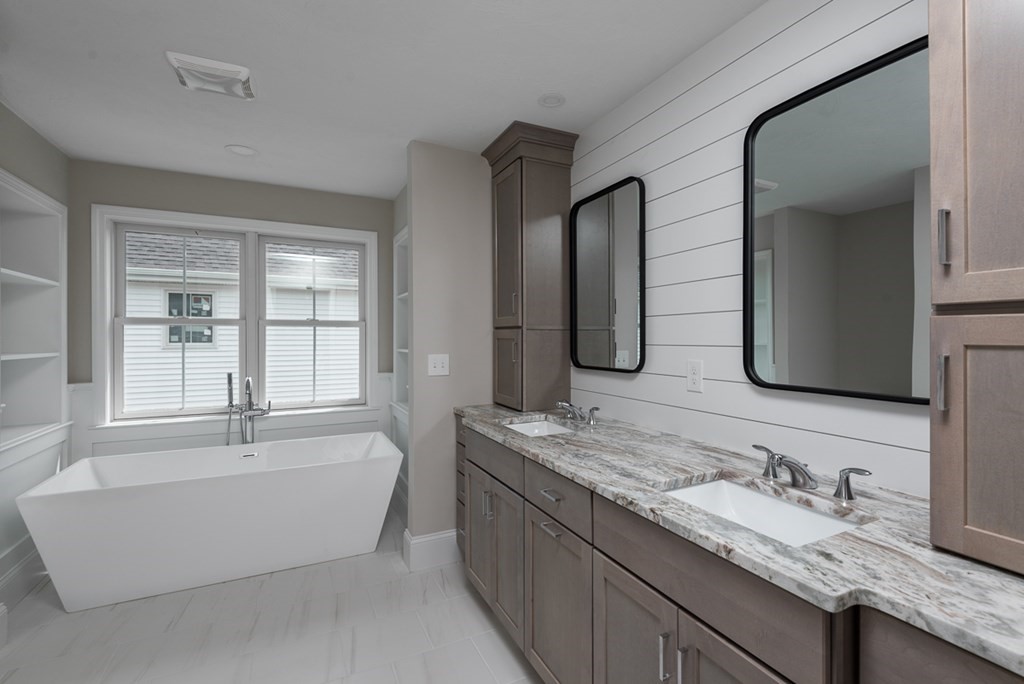 7 Thomas Mann Circle Norfolk, MA 02056 - Photo 18 of 26