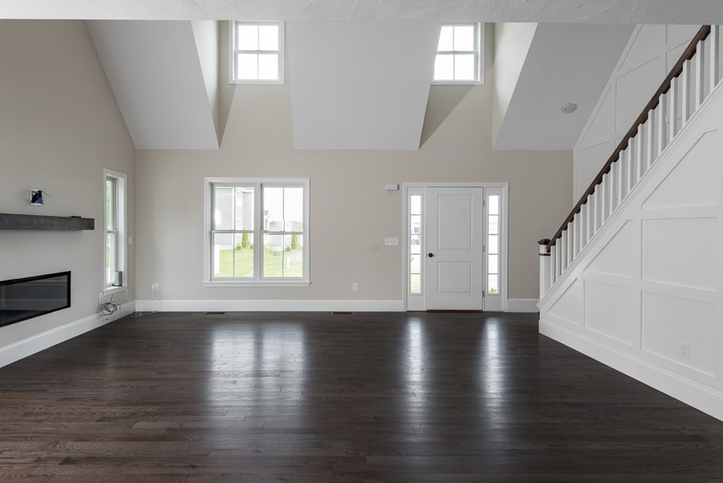 7 Thomas Mann Circle Norfolk, MA 02056 - Photo 9 of 26