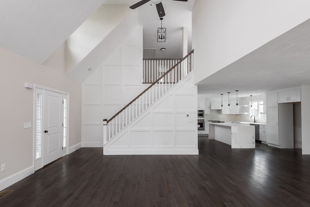 7 Thomas Mann Circle Norfolk, MA 02056 - Photo 10 of 26