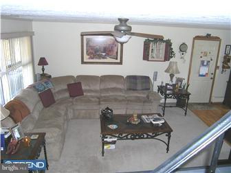 40 Indian Red Road Levittown, PA 19057 - Photo 2 of 6 Gallery Image 2