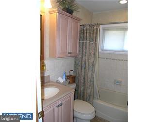 40 Indian Red Road Levittown, PA 19057 - Photo 6 of 6 Gallery Image 6