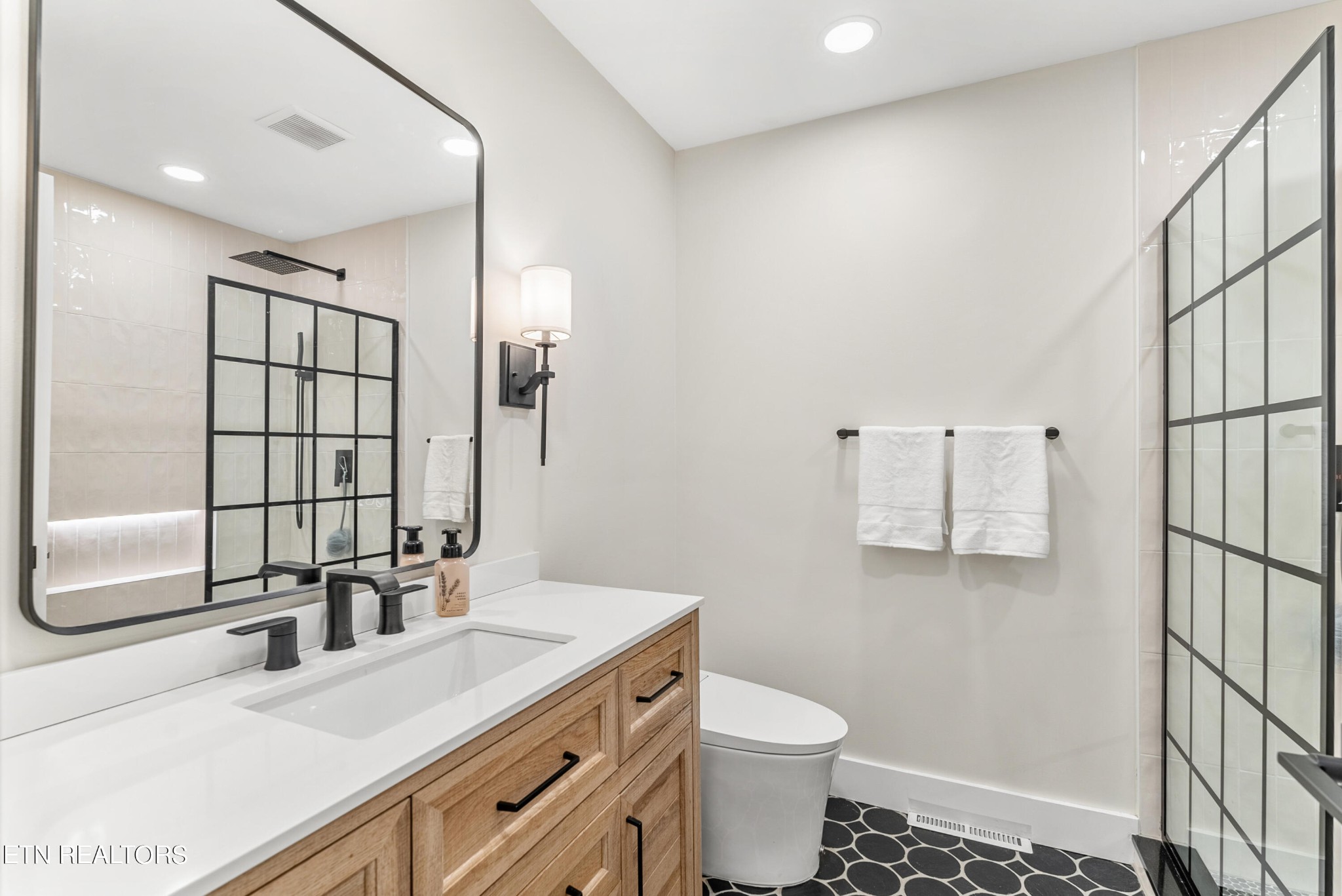 337 Farmer's Hollow Road Clinton, TN 37716 - Photo 31 of 49 Gallery Image 31