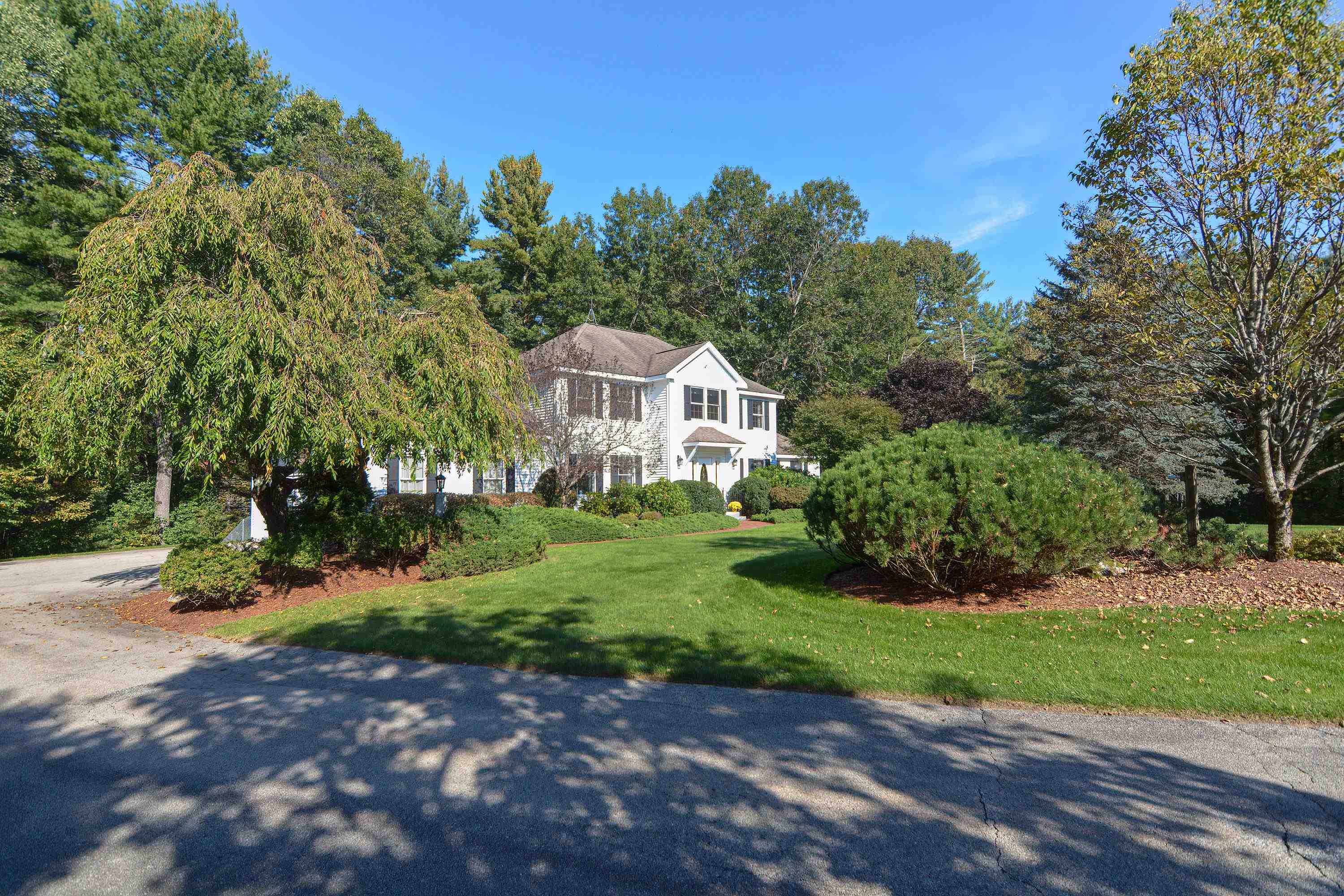 12 Quarry Road Nashua, NH 03062 - Photo 2 of 39