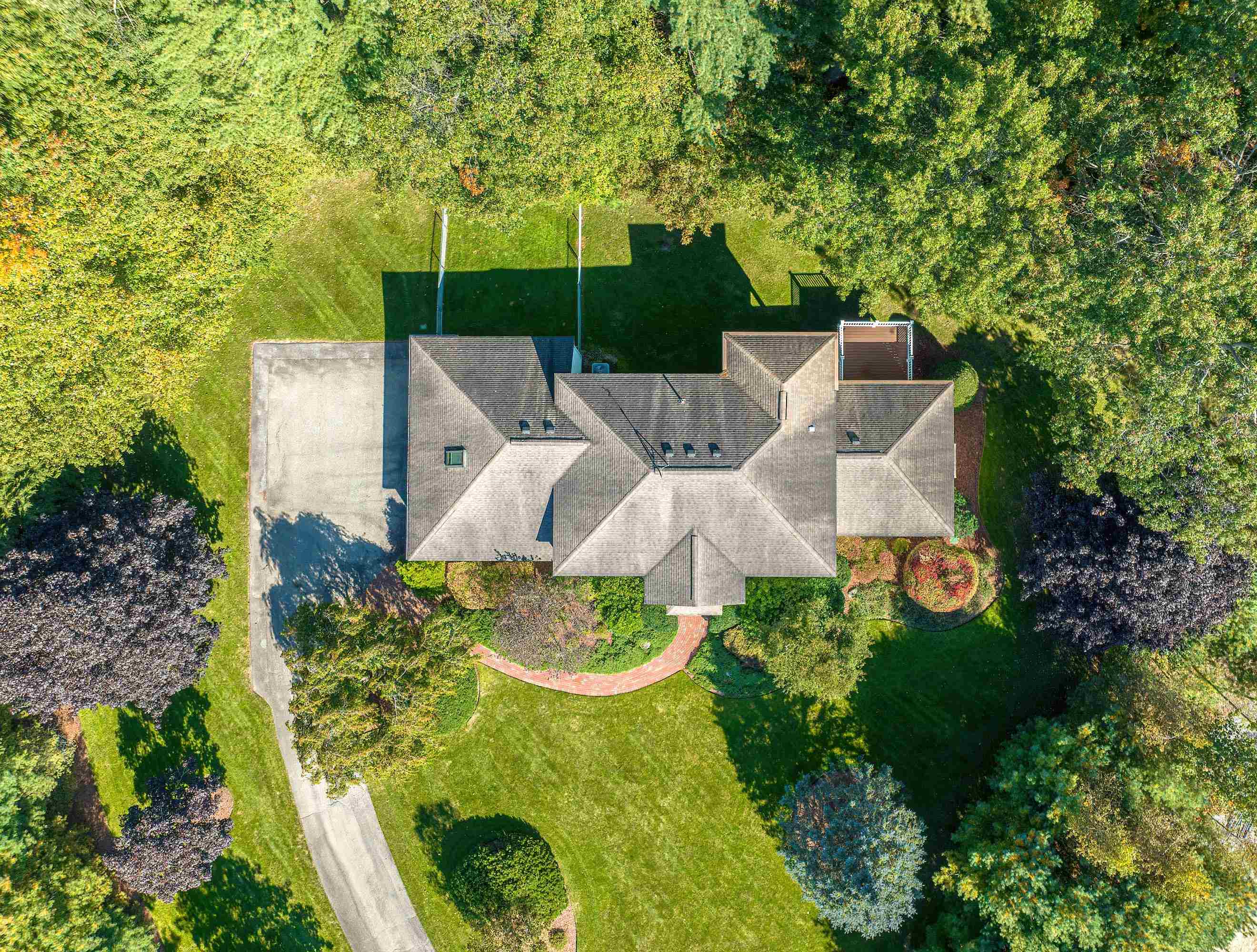 12 Quarry Road Nashua, NH 03062 - Photo 4 of 39