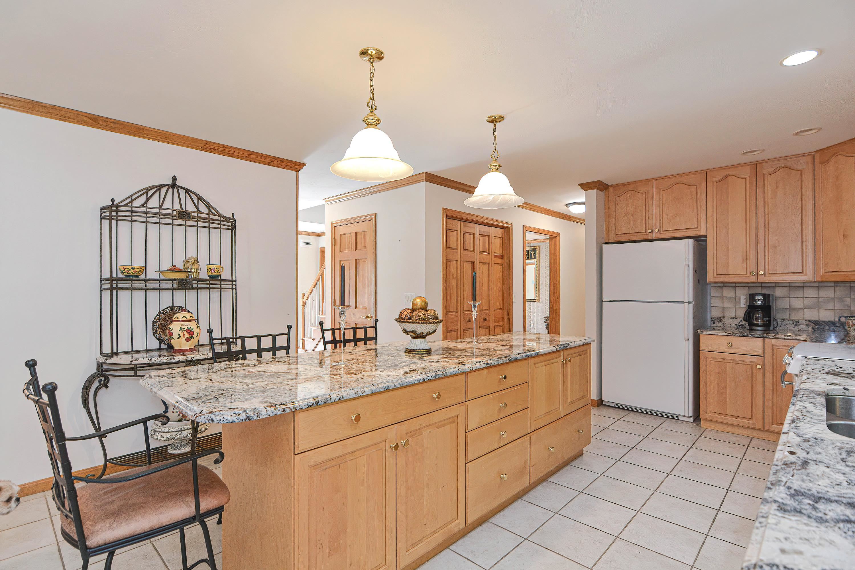 12 Quarry Road Nashua, NH 03062 - Photo 6 of 39