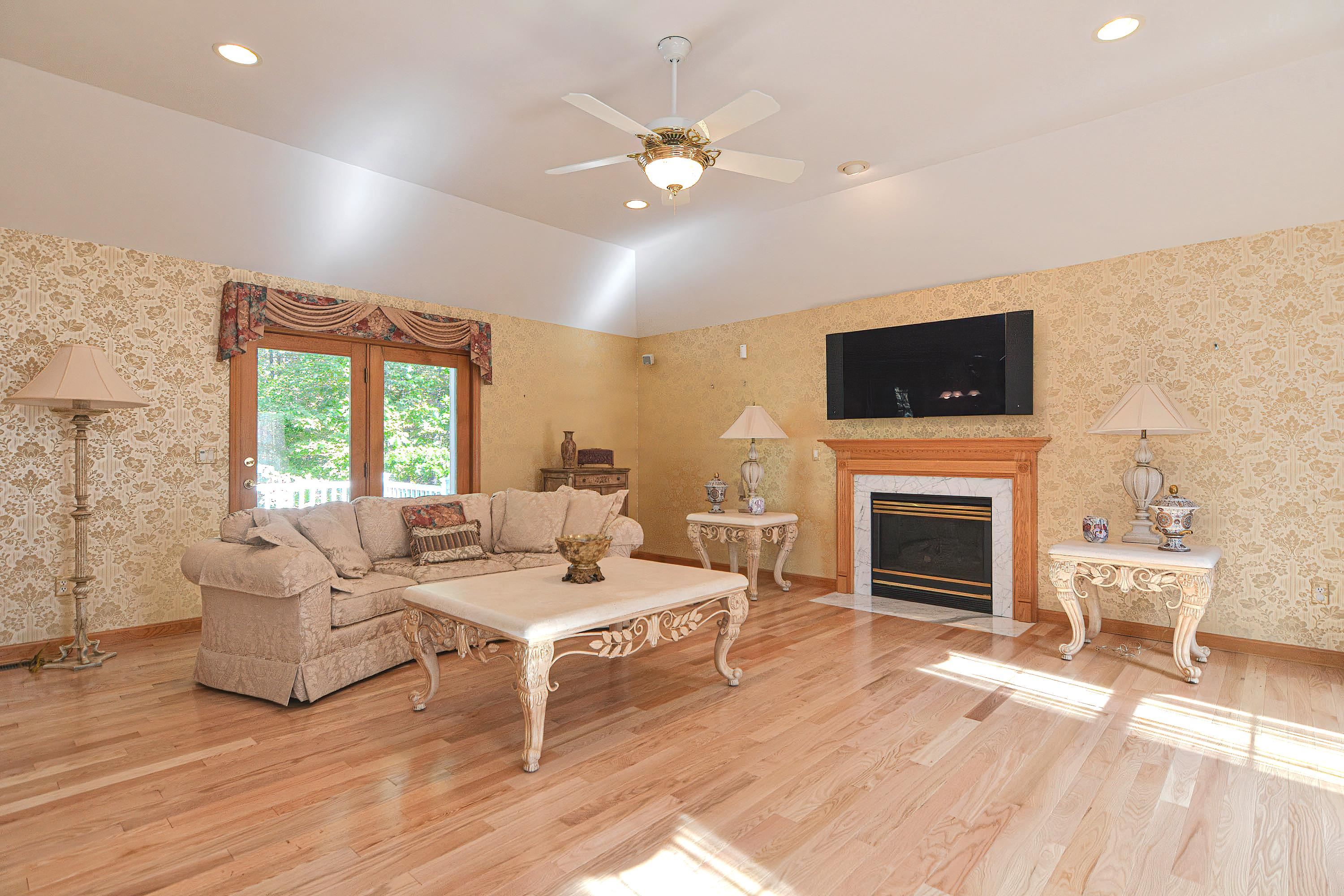 12 Quarry Road Nashua, NH 03062 - Photo 9 of 39