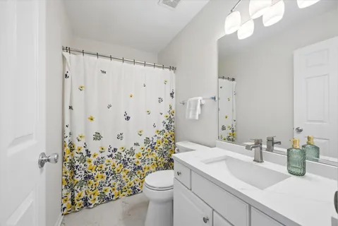$359,900 | 121 South Barton Trail, Batavia, IL 60510