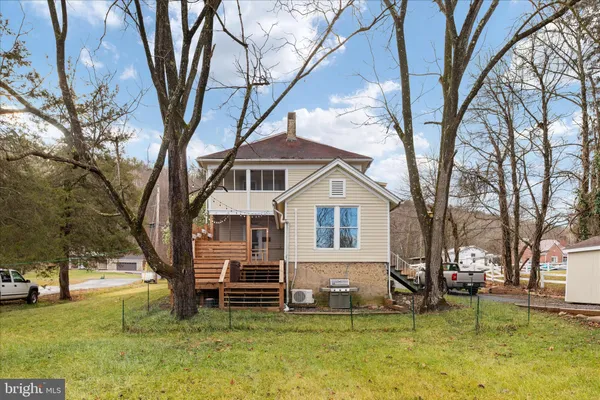 $375,000 | 130 Carpenters Avenue, Wardensville, WV 26851