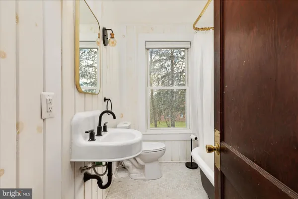 $375,000 | 130 Carpenters Avenue, Wardensville, WV 26851