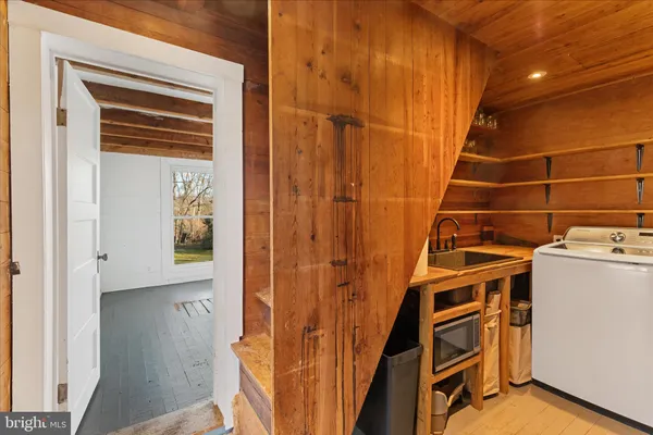 $375,000 | 130 Carpenters Avenue, Wardensville, WV 26851