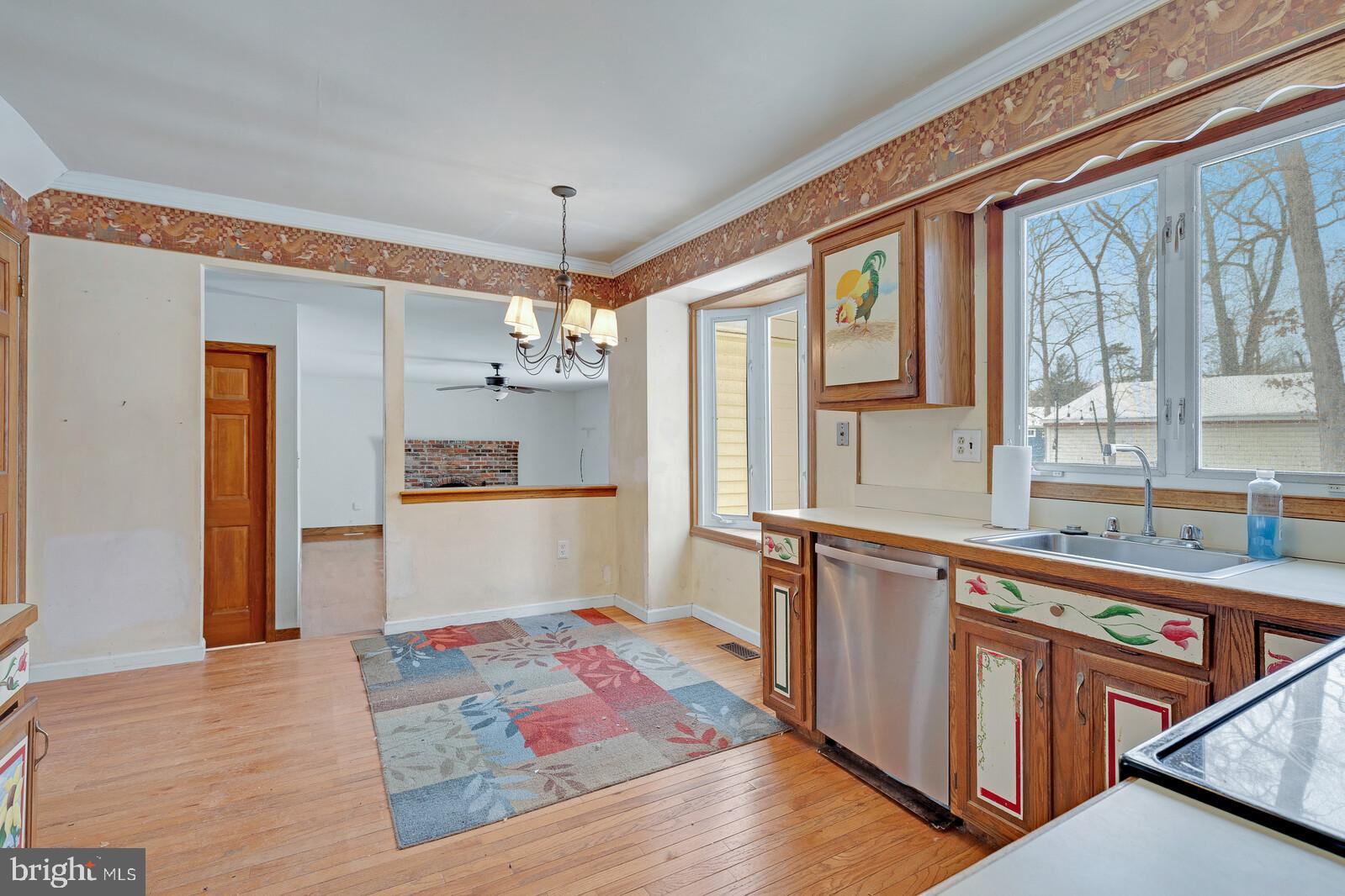 9 Whipple Way Sewell, NJ 08080 - Photo 13 of 37