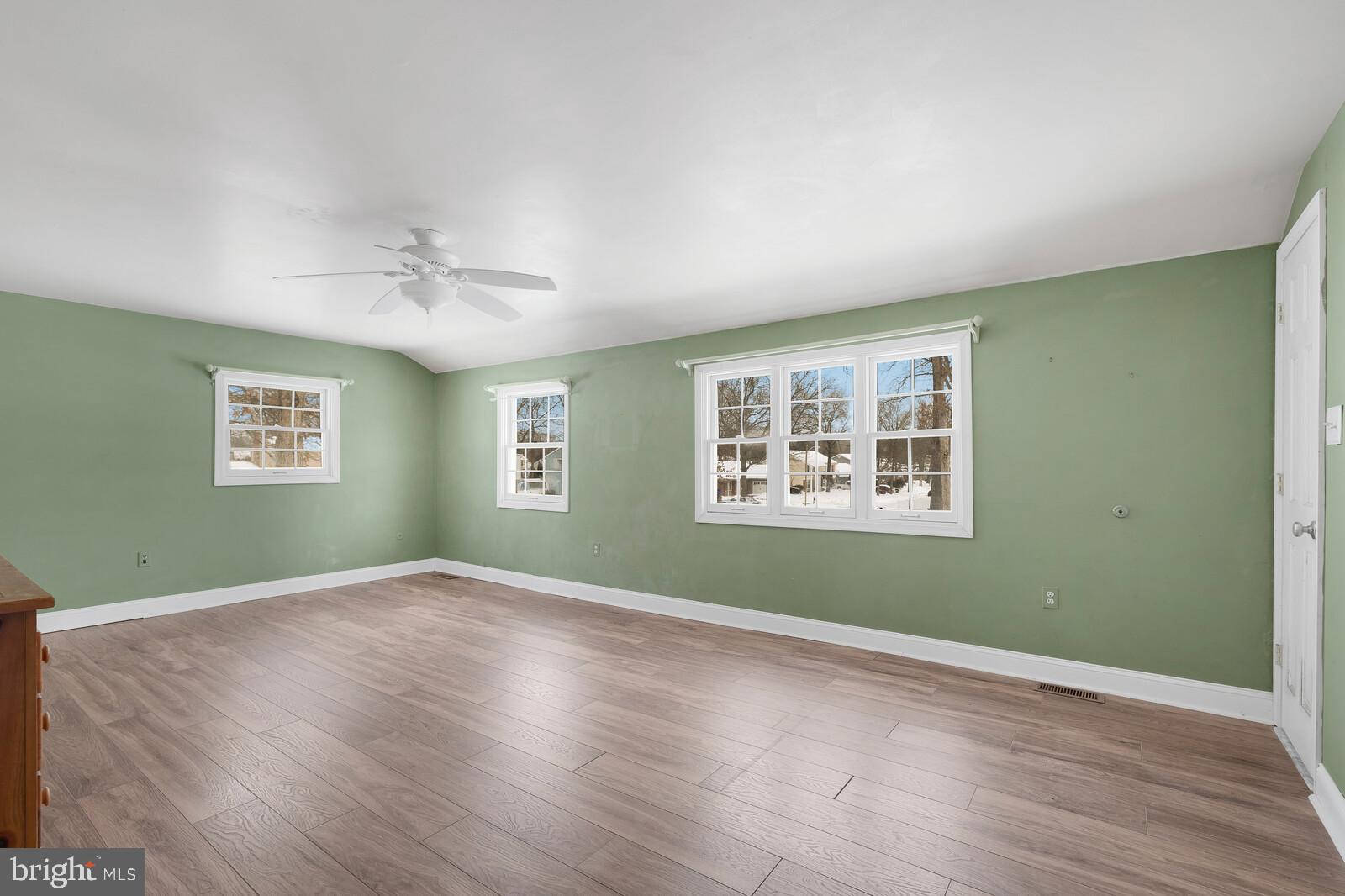 9 Whipple Way Sewell, NJ 08080 - Photo 22 of 37