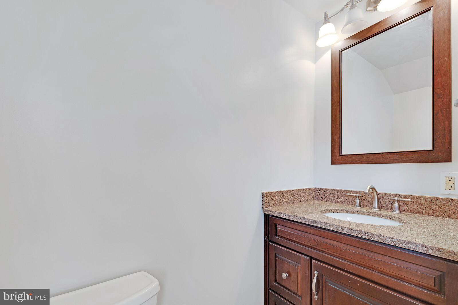 9 Whipple Way Sewell, NJ 08080 - Photo 27 of 37