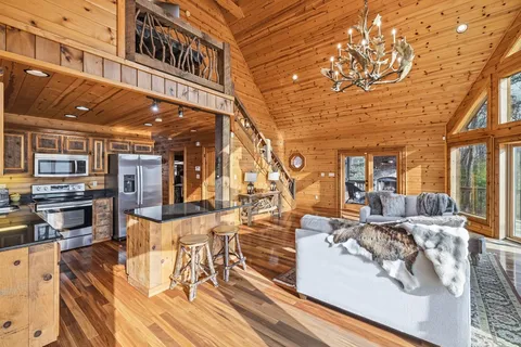 $1,095,000 | 101 Falling Rock Road, Blue Ridge, GA 30513
