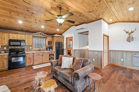 $1,095,000 | 101 Falling Rock Road, Blue Ridge, GA 30513