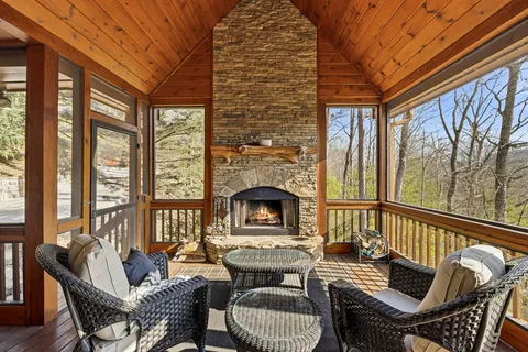$1,095,000 | 101 Falling Rock Road, Blue Ridge, GA 30513